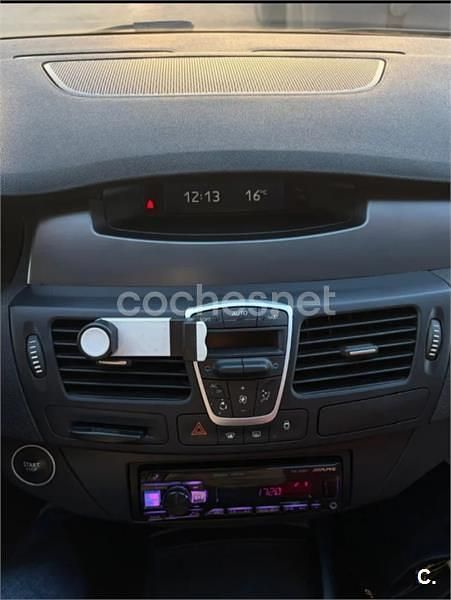 Usado Renault Laguna III Authentique 130 CV (95 kW) 2008 Negro Berlina