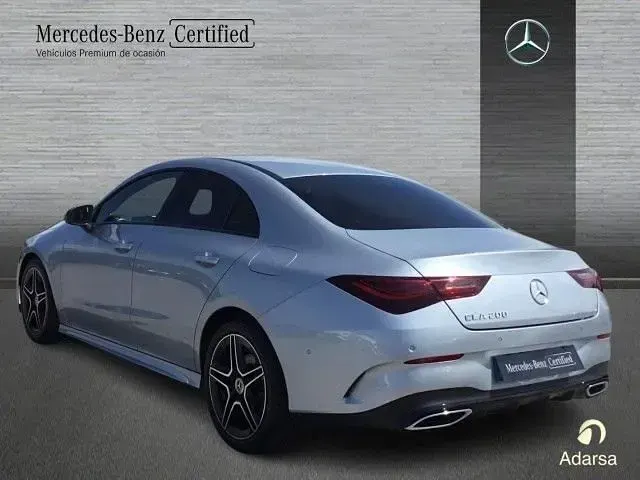Usado Mercedes CLA200 163 CV (119 kW) 2025 Plata hightech