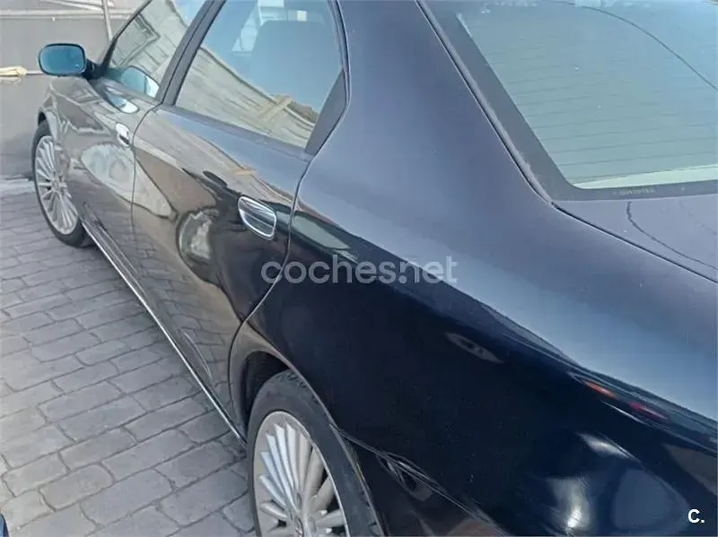 Usado Alfa Romeo 166 Progression 150 CV (110 kW) 2006 Negro Berlina