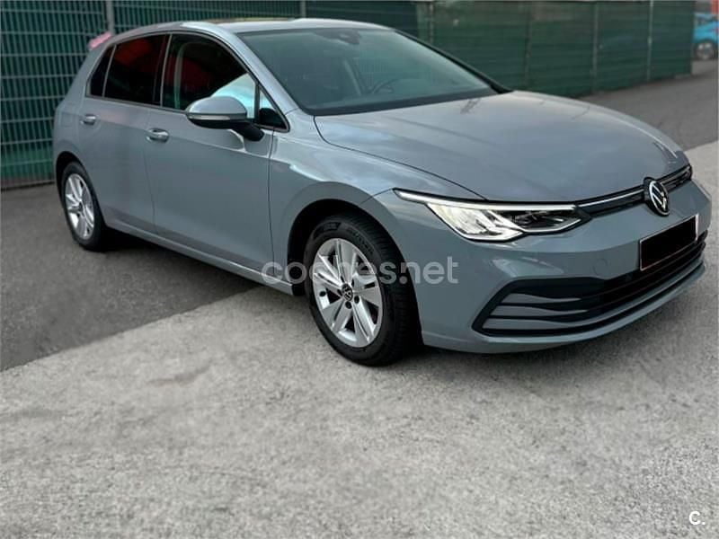 Gris / plata Usado 2021 VW Golf VIII Berlina | 16.600 € (Buen precio) - Imagen 1/4