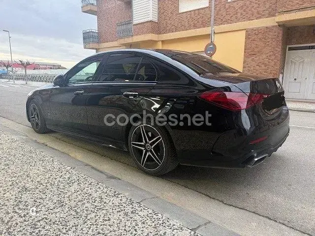 Usado Mercedes C220 200 CV (147 kW) 2022 Negro Berlina