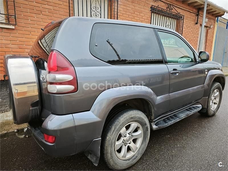 Usado Toyota Land Cruiser 166 CV (122 kW) 2006 Gris / plata SUV