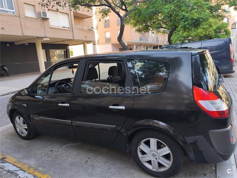 Usado Renault Scénic II Dynamique 115 CV (84 kW) 2005 Negro Monovolumen