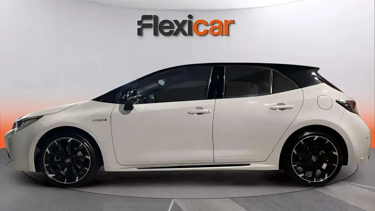 Usado Toyota Corolla Sport 180 CV (132 kW) 2021 Blanco Berlina