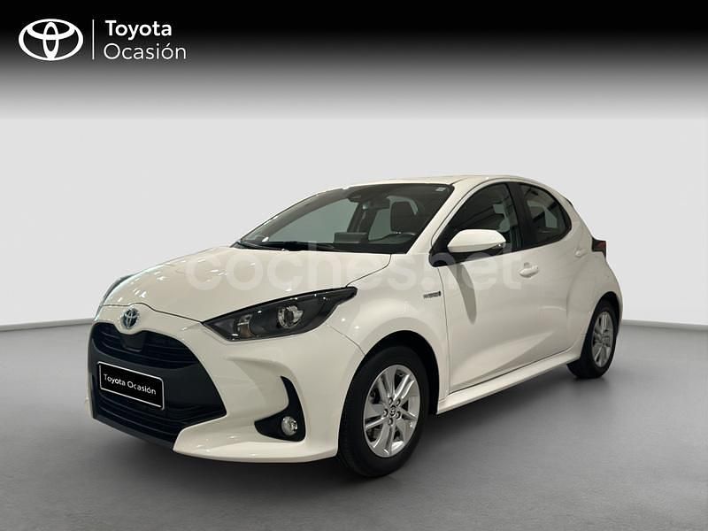 Blanco Usado 2021 Toyota Yaris Hybrid Active Berlina | 19.100 € (Precio justo) - Imagen 1/4