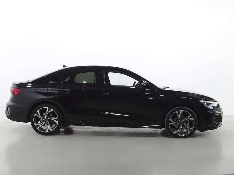 Usado Audi A3 S-Line 150 HP (110 kW) 2024 Preto Sedan