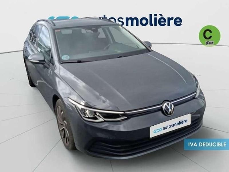 Usado VW Golf VIII Life 116 CV (85 kW) 2021 Gris Utilitario