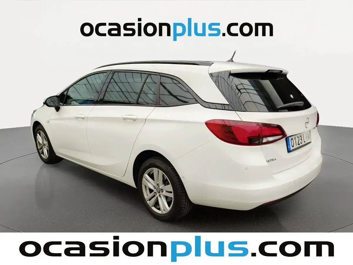 Usado Opel Astra GS Line 122 CV (89 kW) 2020 Blanco Familiar