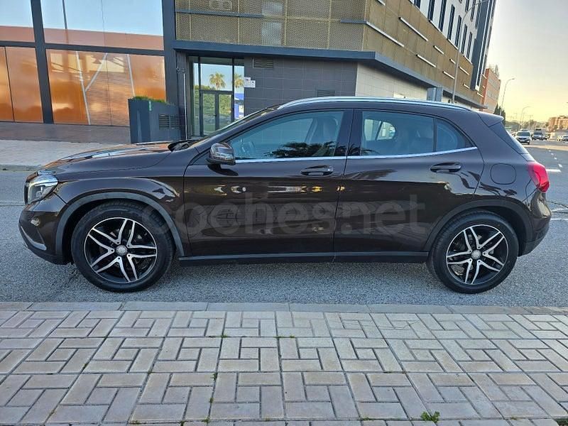 Usado Mercedes GLA200 Urban 136 CV (100 kW) 2016 Marrón SUV