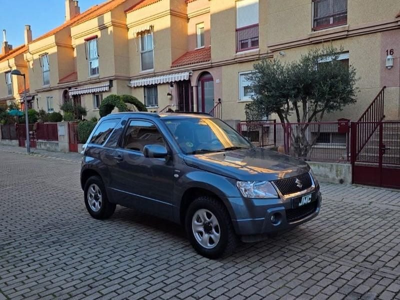 Usado Suzuki Grand Vitara 129 CV (94 kW) 2006 Gris / plata SUV