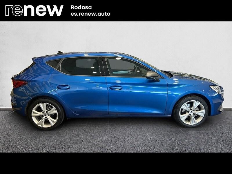 Używany Seat Leon FR 150 KM (110 kW) 2024 Niebieski Sedan/Limuzyna