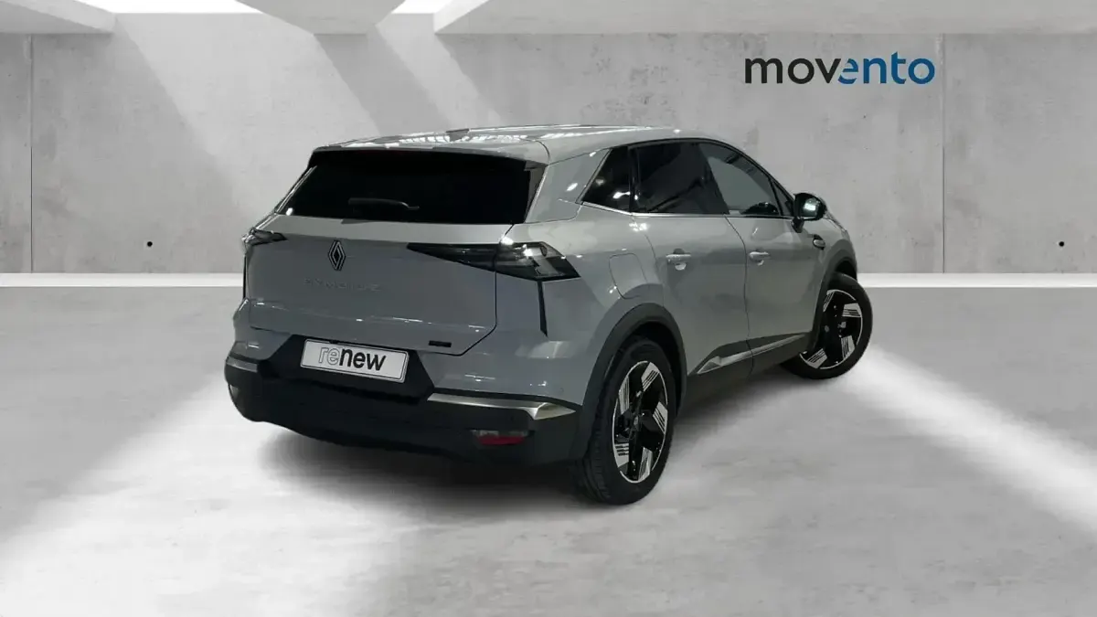 Usado Renault Symbioz Iconic 145 CV (106 kW) 2025 Gris / plata SUV