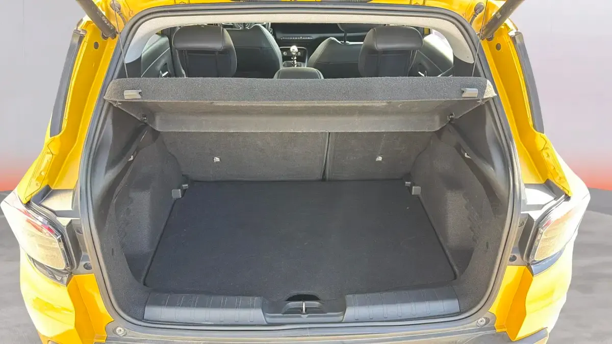 Usado Jeep Avenger Altitude 101 CV (74 kW) 2023 Amarillo SUV