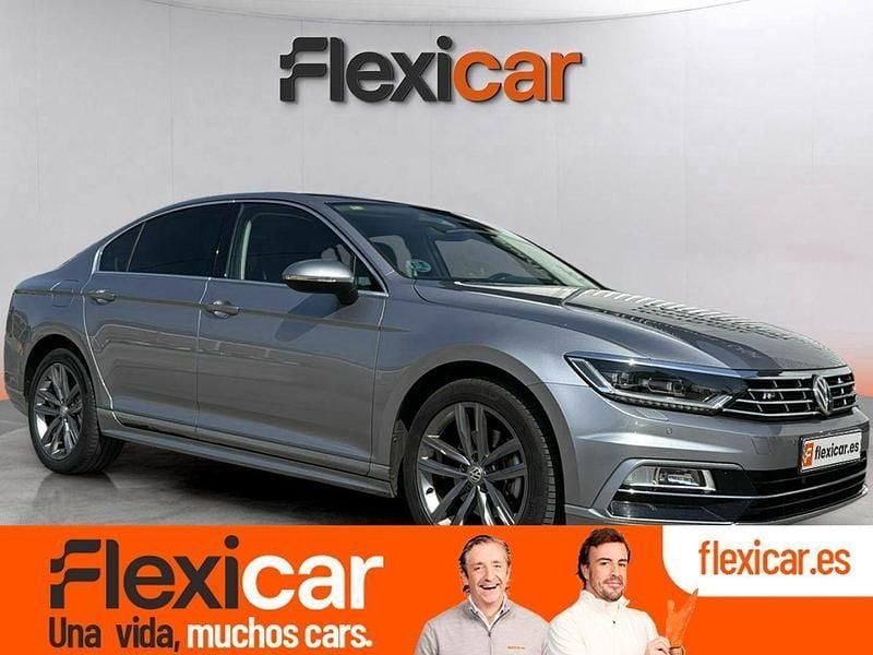 Gris Usado 2018 VW Passat Advance Berlina | 19.990 € (Un poco caro) - Imagen 1/4
