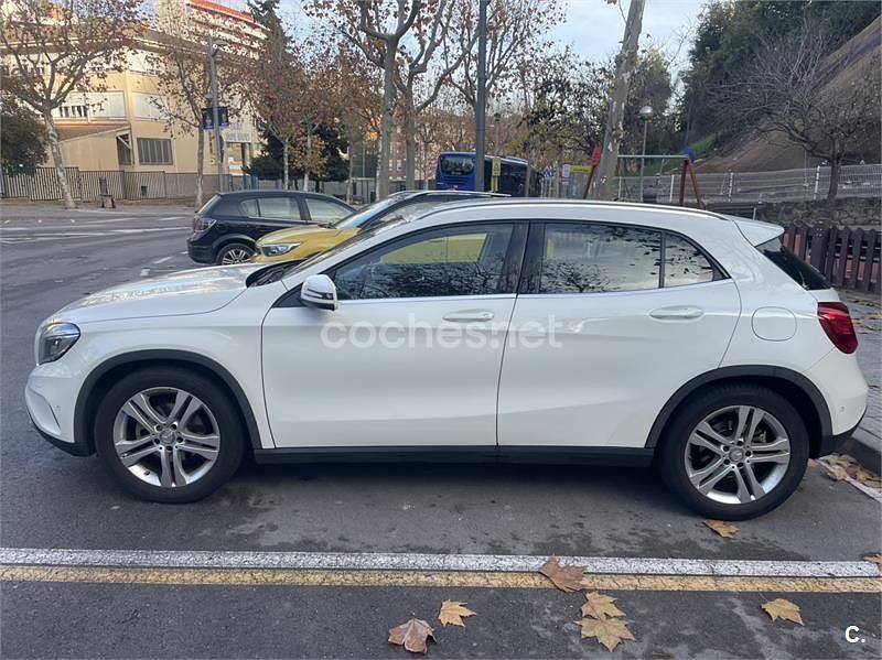 Usado Mercedes GLA200 Urban 136 CV (100 kW) 2014 Blanco SUV