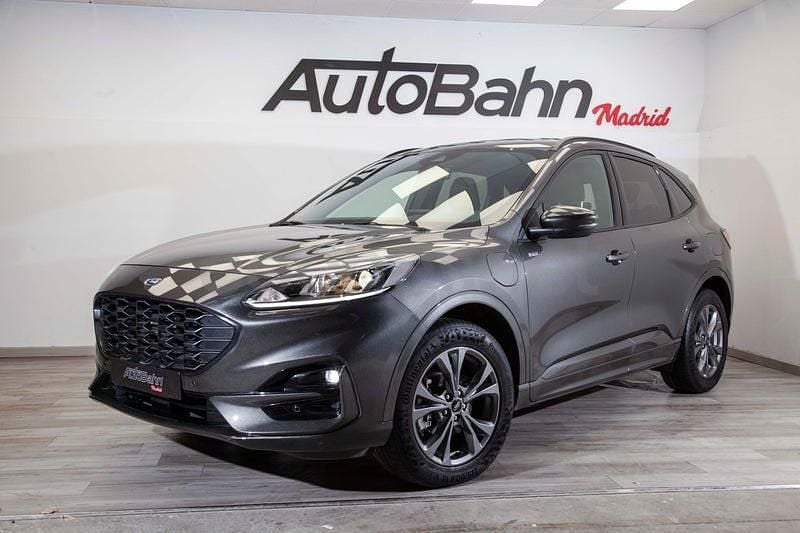 Usado Ford Kuga ST-Line 225 CV (165 kW) 2020 Gris / plata SUV