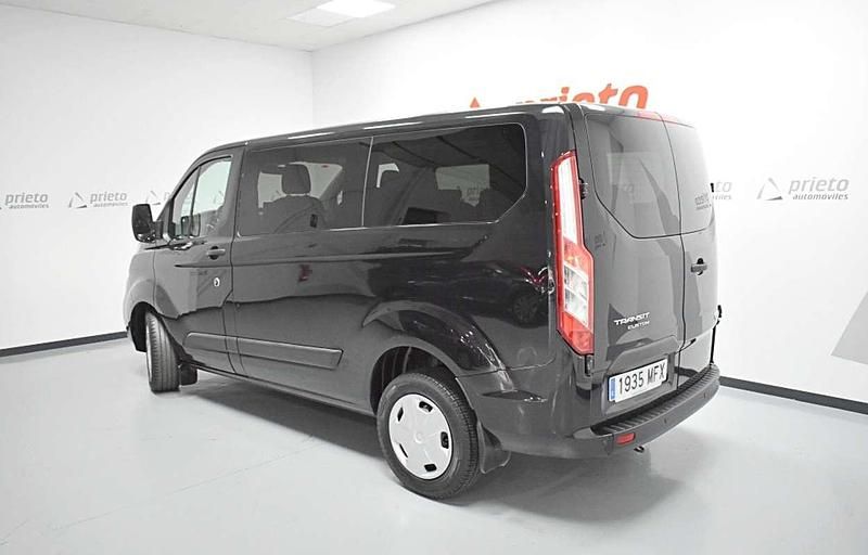 Usado Ford Transit Custom Trend 136 CV (100 kW) 2023 Negro Familiar