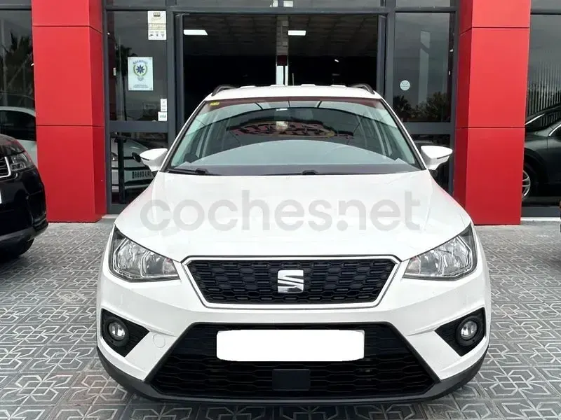 Usado Seat Arona Ecomotive 95 CV (69 kW) 2019 Blanco SUV
