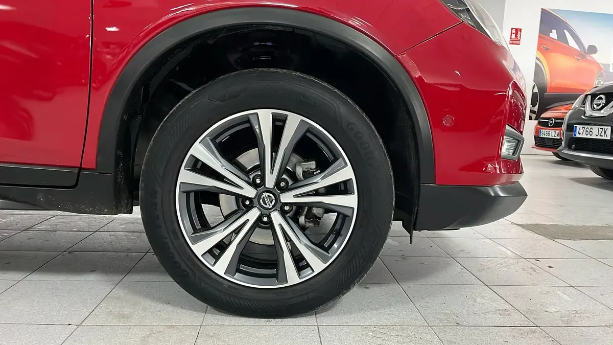 Usado Nissan X-Trail Acenta 160 CV (117 kW) 2019 Rojo SUV