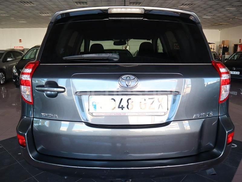 Usado Toyota RAV4 Advance 150 CV (110 kW) 2011 Gris / plata SUV