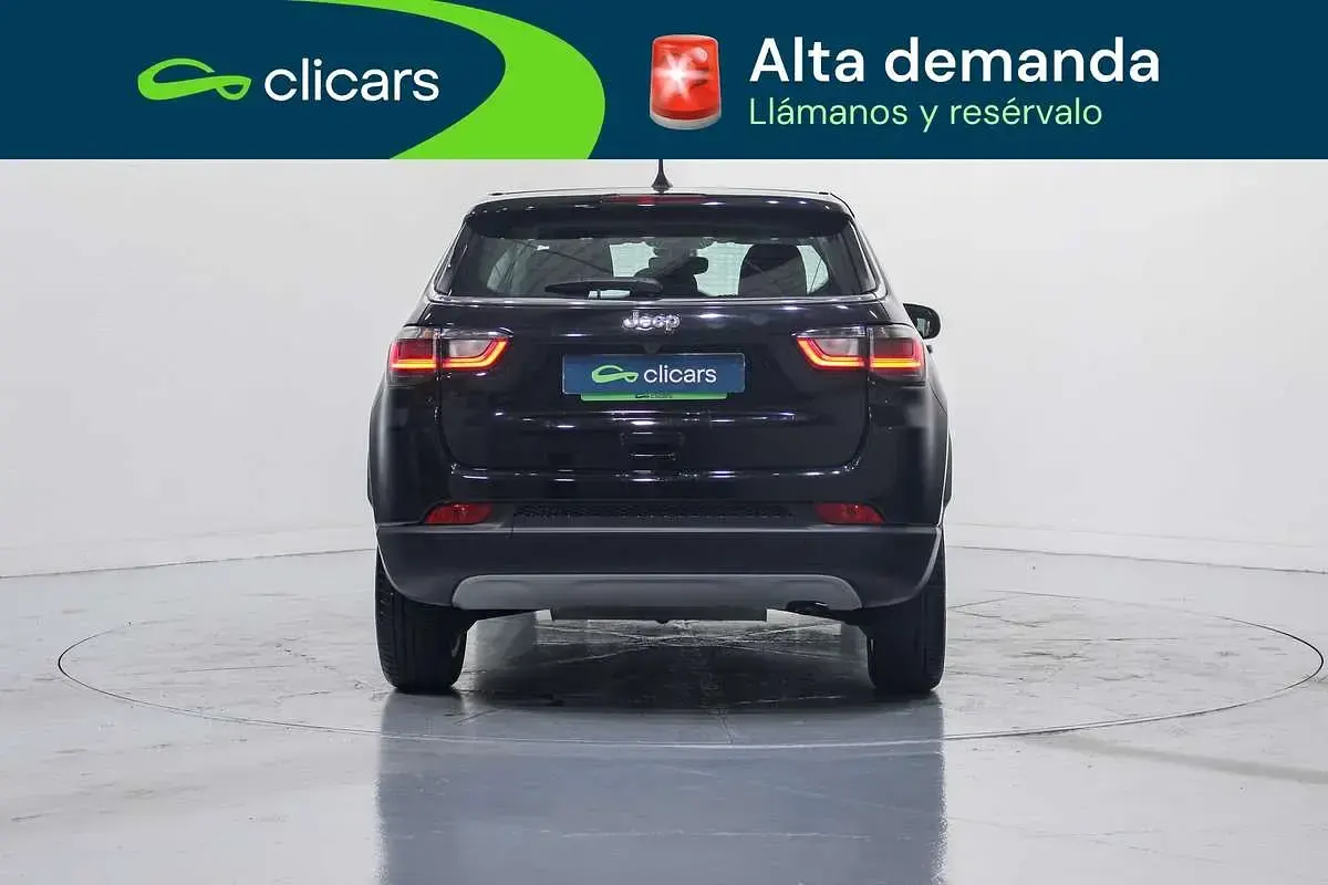 Usado Jeep Compass Altitude 129 CV (94 kW) 2025 Negro SUV