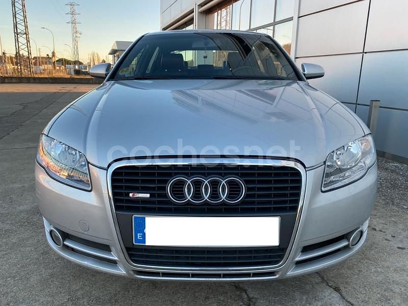Usado Audi A4 S-Line 140 CV (102 kW) 2007 Gris / plata Berlina