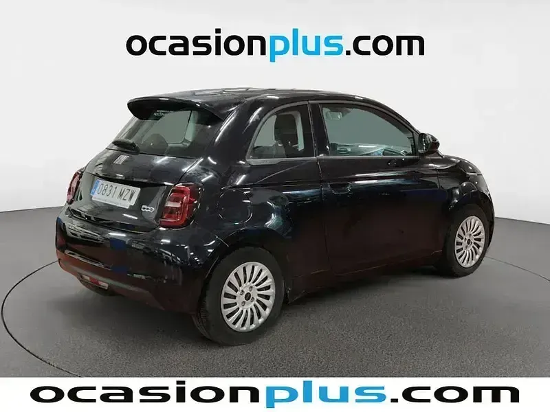 Usado Fiat 500e Action 69 kW (95 CV) 2022 Negro Utilitario