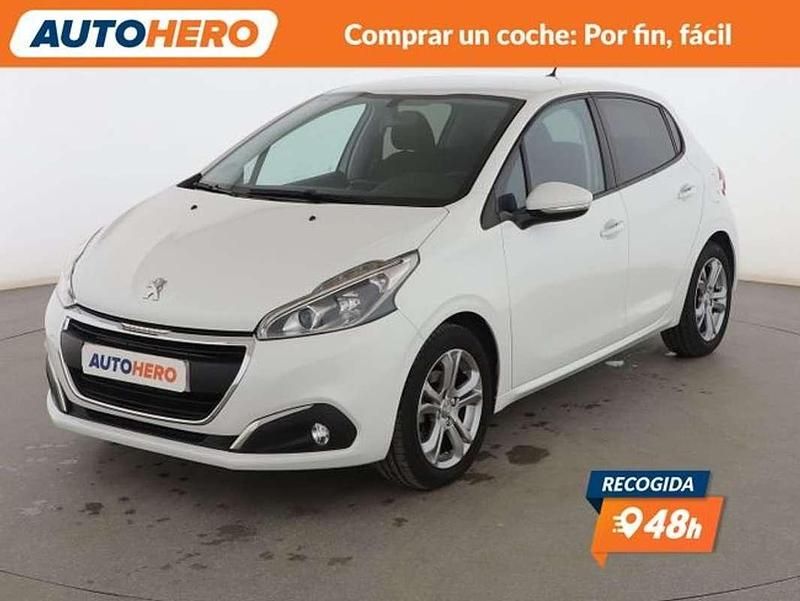 Blanco Usado 2015 Peugeot 208 Active Utilitario | 7299 € (Precio justo) - Imagen 1/3