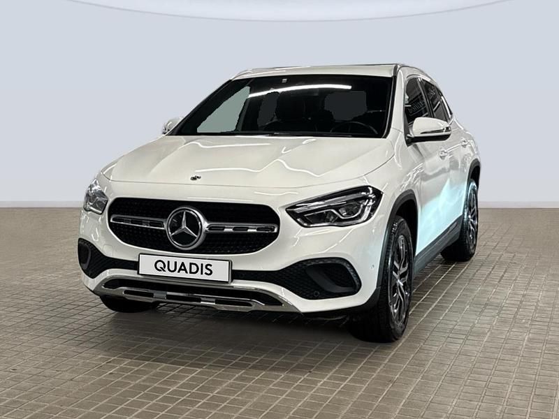 Usado Mercedes GLA200 163 CV (119 kW) 2022 Blanco SUV
