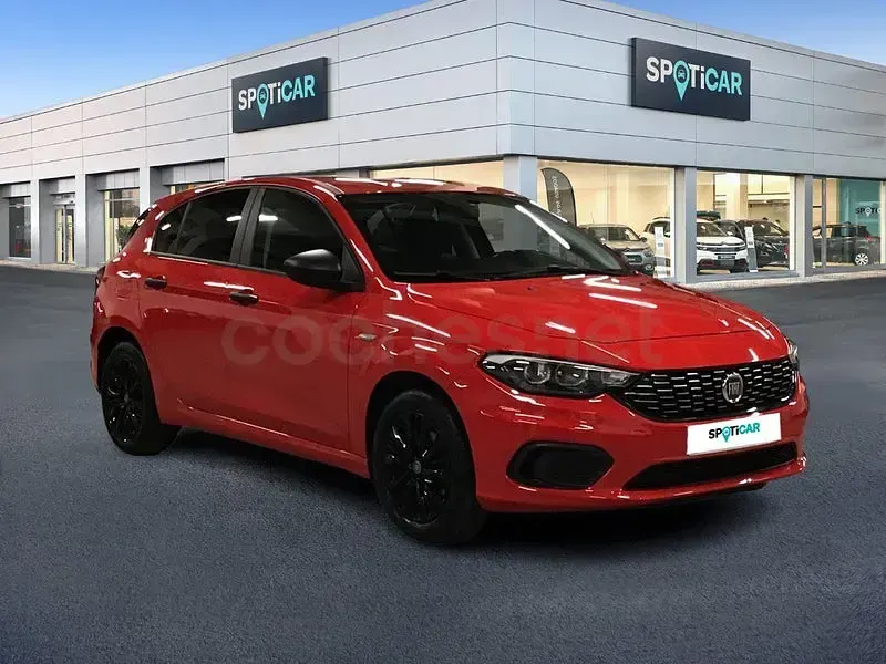 Używany Fiat Tipo Street 95 KM (69 kW) 2020 Czerwony Sedan/Limuzyna