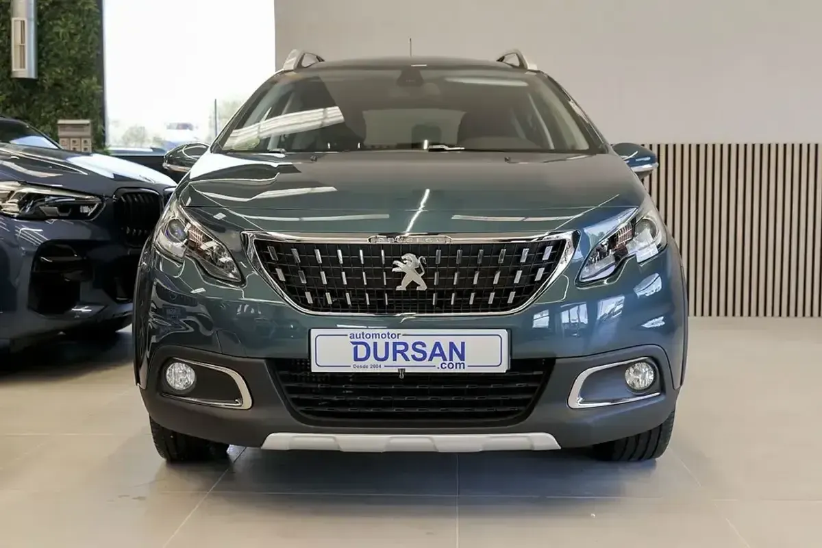 Usado Peugeot 2008 Allure 120 CV (88 kW) 2019 Azul SUV