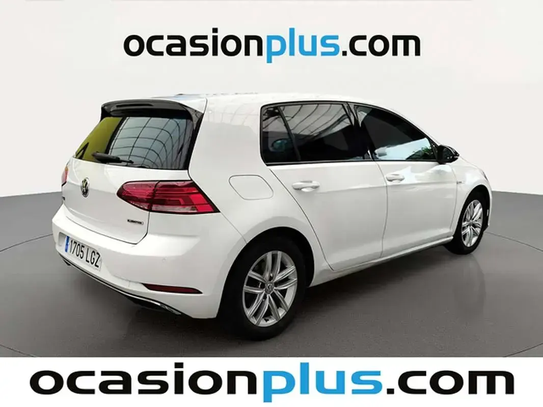 Usado VW Golf VIII Advance 131 CV (96 kW) 2020 Blanco Utilitario