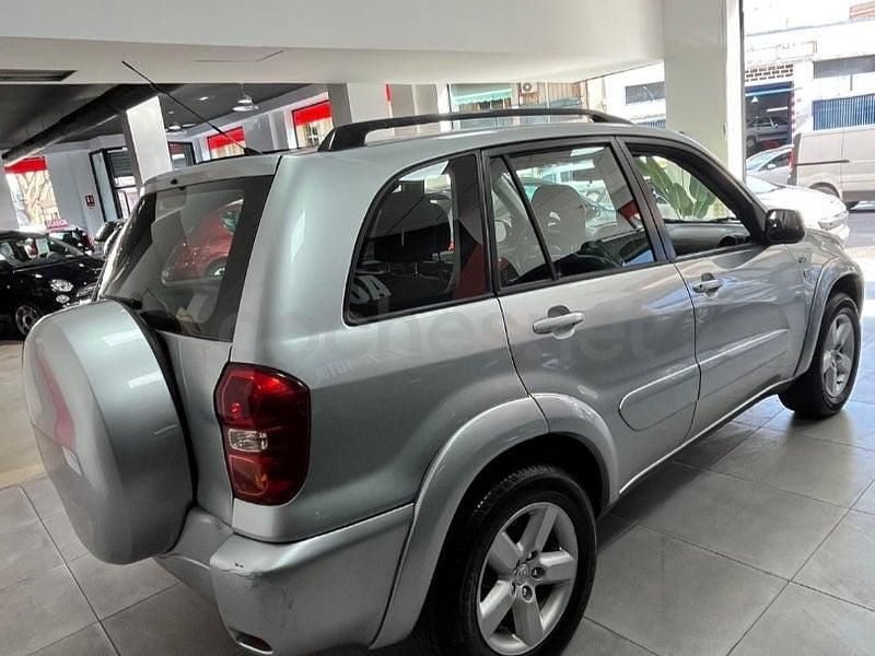 Usado Toyota RAV4 Luna 116 CV (85 kW) 2005 Gris / plata SUV