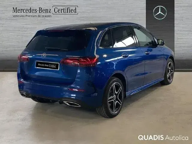 Usado Mercedes B250e 218 CV (160 kW) 2025 Azul espectra Monovolumen