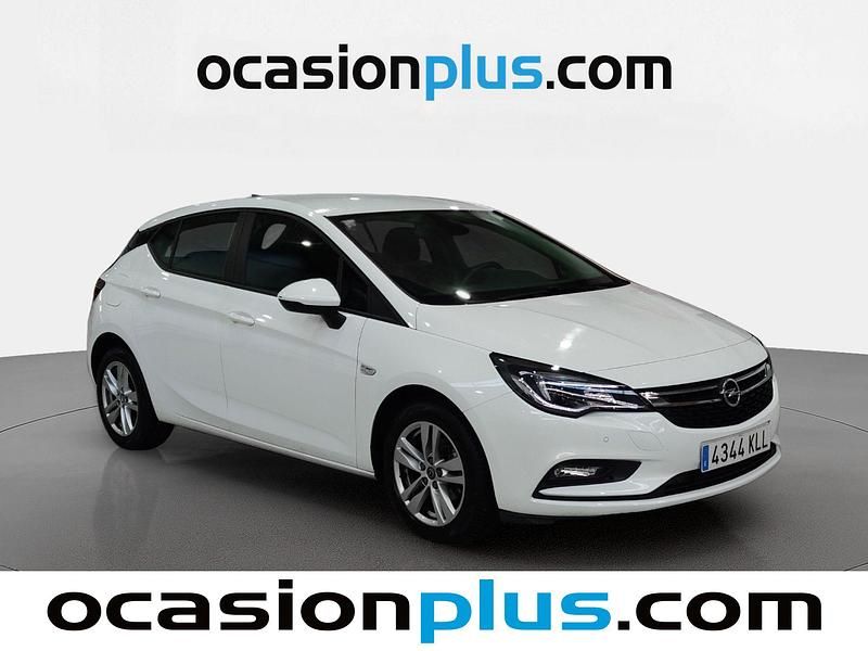 Usado Opel Astra Selective 110 CV (80 kW) 2018 Blanco Utilitario