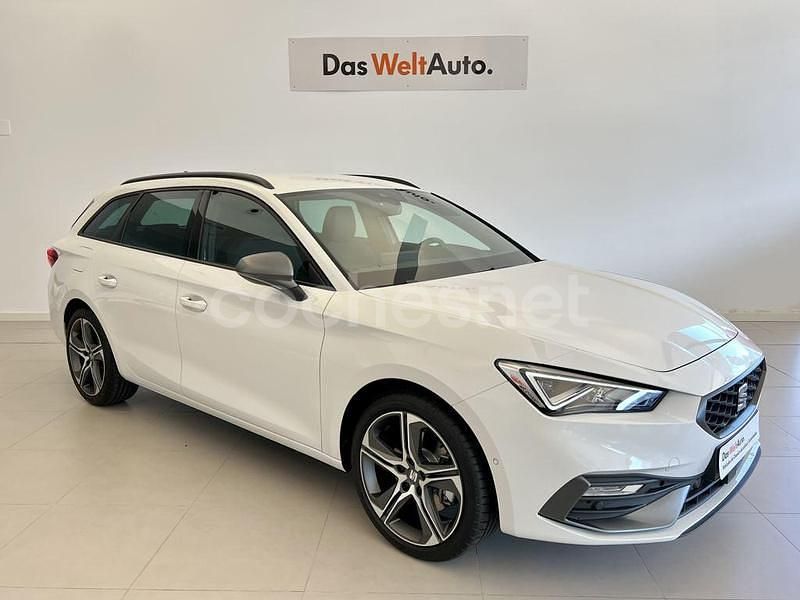 Blanco Usado 2025 Seat Leon FR Familiar | 33.500 € - Imagen 1/4