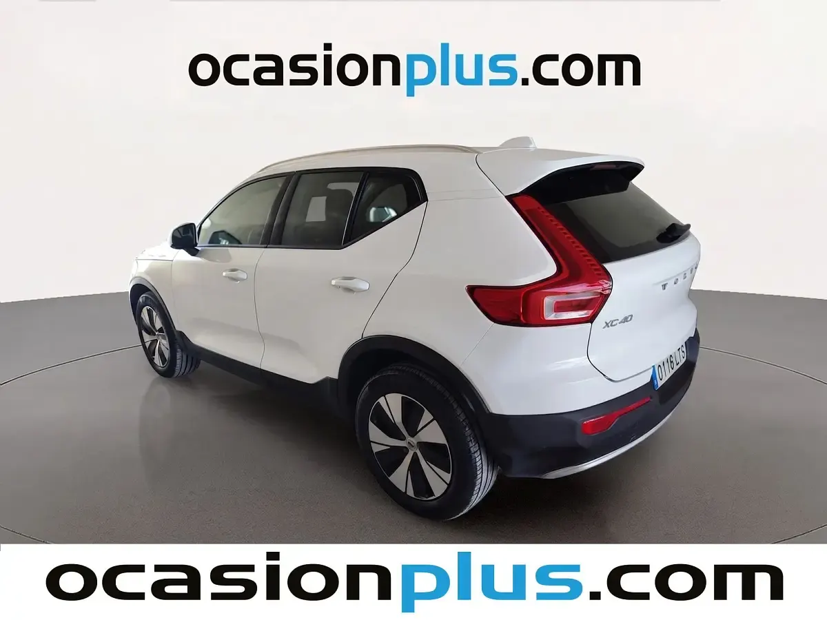 Usado Volvo XC40 Momentum 129 CV (94 kW) 2021 Blanco SUV
