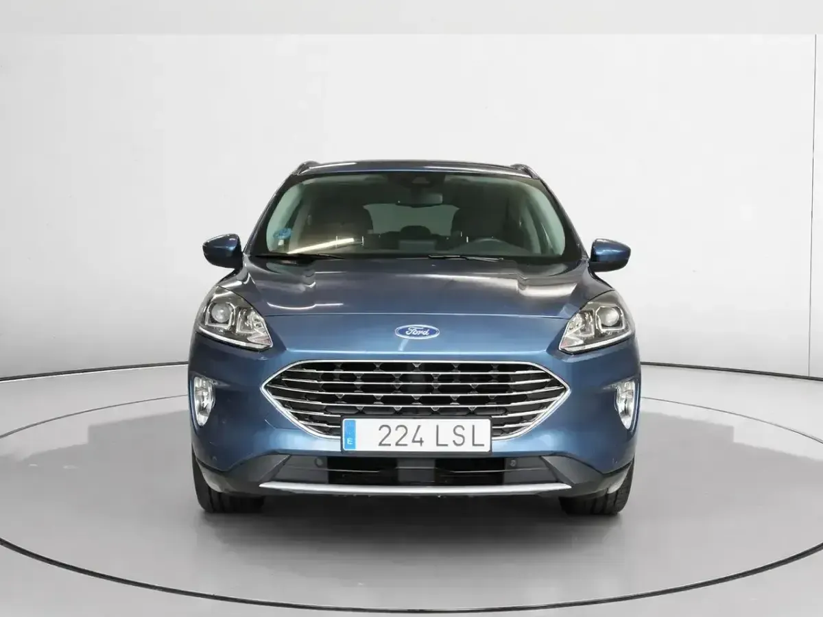 Usado Ford Kuga Titanium 225 CV (165 kW) 2021 Azul SUV