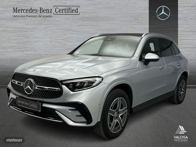 Gris / plateado Usado 2025 Mercedes GLC300e SUV | 69.900 € (Un poco caro) - Imagen 1/4
