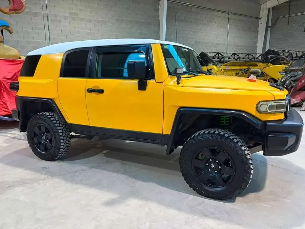 Usado Toyota FJ Cruiser 238 CV (175 kW) 2008 Amarillo SUV