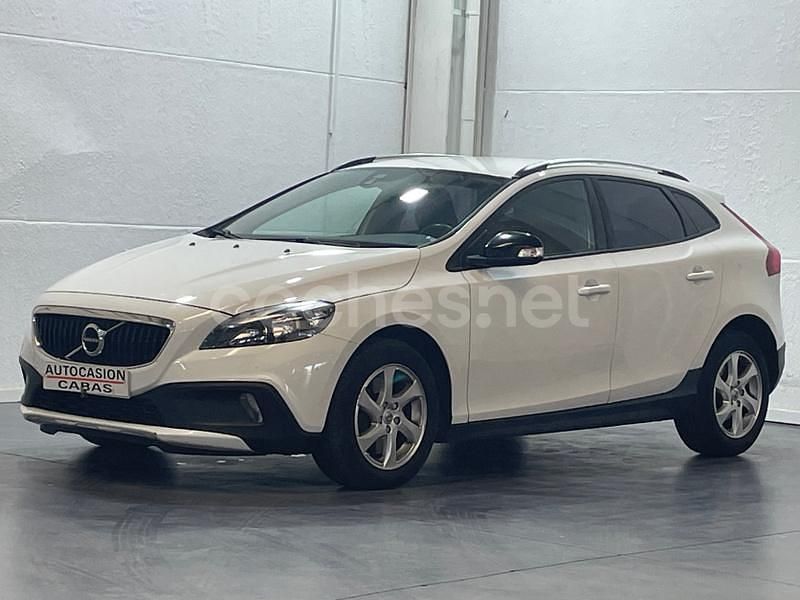 Blanco Usado 2017 Volvo V40 CC Kinetic Familiar | 13.800 € (Buen precio) - Imagen 1/4