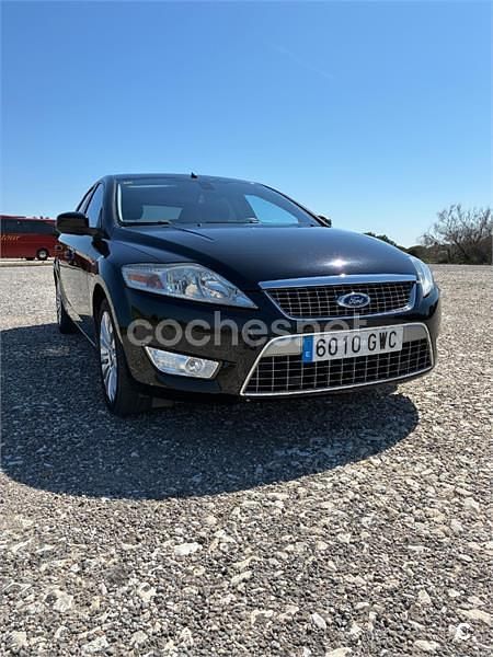Usado Ford Mondeo Trend 140 CV (102 kW) 2010 Negro Berlina