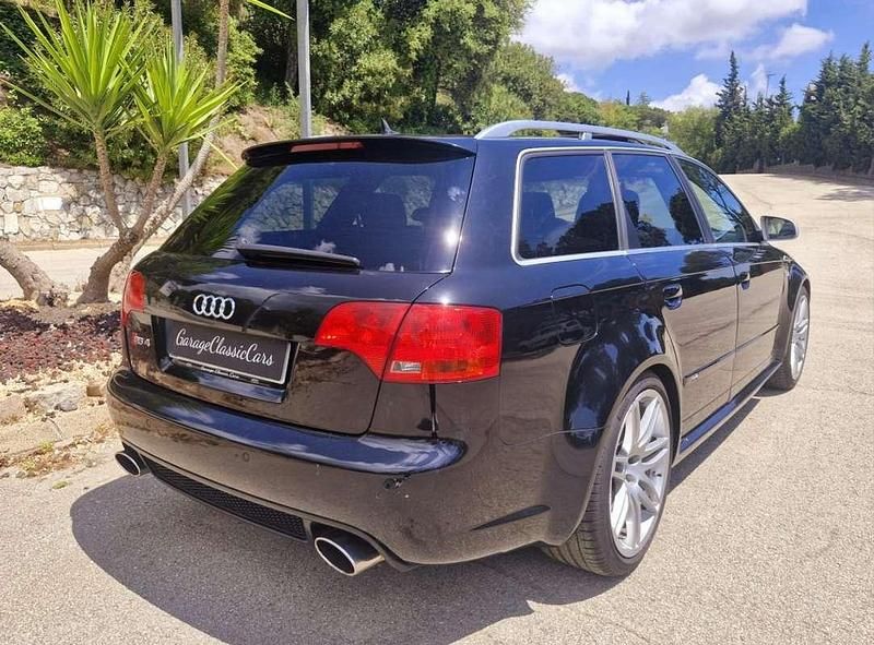 Usado Audi RS4 420 CV (308 kW) 2007 Negro Familiar