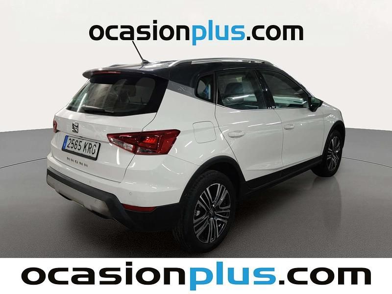 Usado Seat Arona Ecomotive 116 CV (85 kW) 2018 Blanco SUV