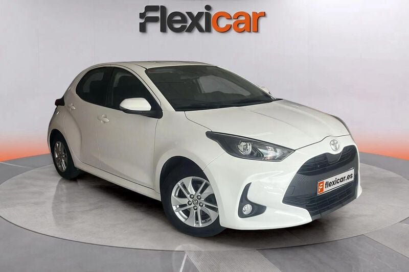 Blanco Usado 2021 Toyota Yaris Edition Berlina | 14.990 € - Imagen 1/4