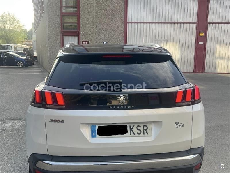 Usado Peugeot 3008 Allure 130 CV (95 kW) 2018 Blanco SUV