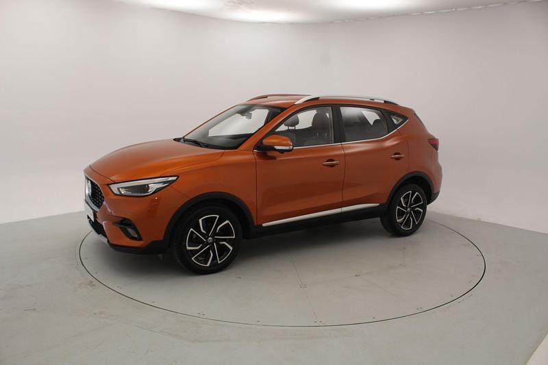 Usado MG ZS Luxury 106 CV (77 kW) 2023 Naranja Berlina