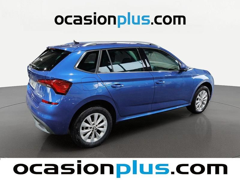 Usado Skoda Kamiq Ambition 110 CV (80 kW) 2022 Azul SUV