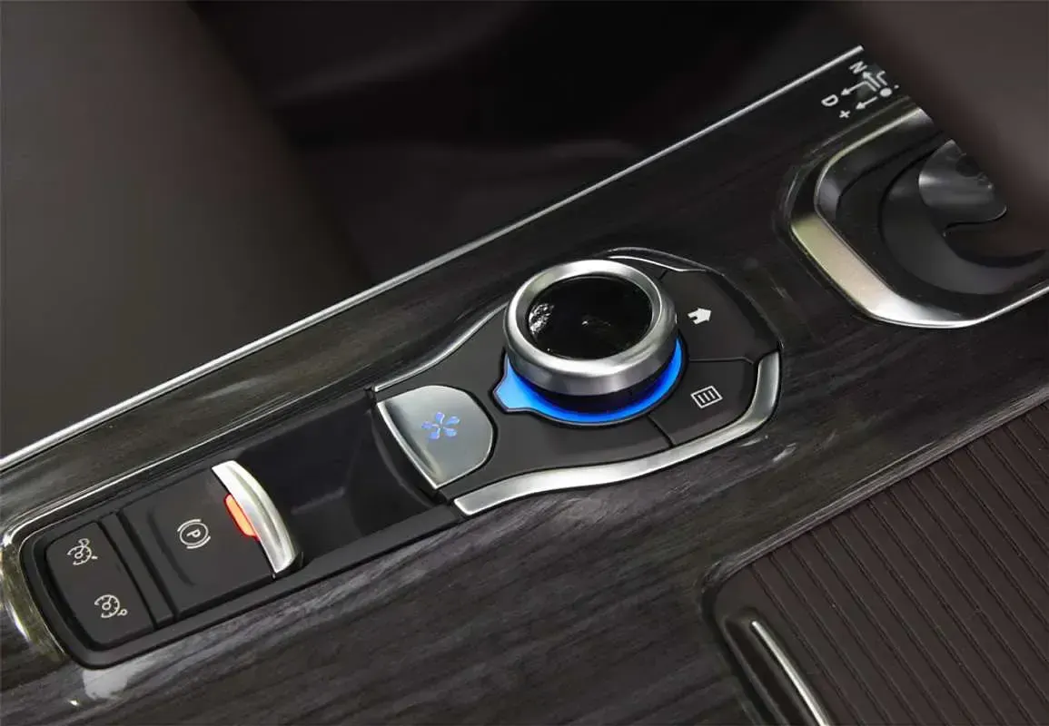 Usado Renault Grand Scénic IV Zen 120 CV (88 kW) 2019 Marrón Monovolumen