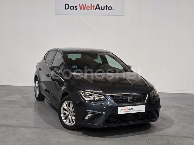 Usado Seat Ibiza 115 CV (84 kW) 2024 Gris / plata Berlina